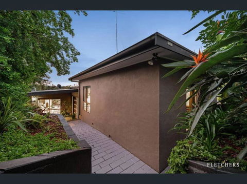 Resort-style 5 Bdrm Home W Pool, Spa & Billiards! - Accommodation Brisbane 2