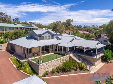 Rest & Recharge In Bouvard - Accommodation Brisbane 0