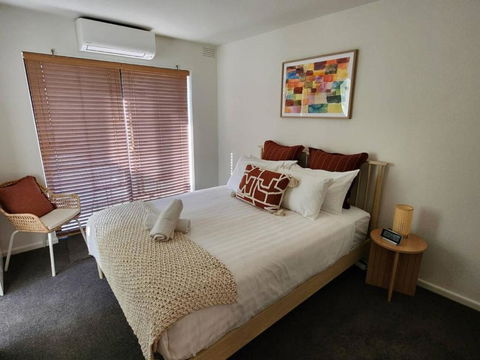 Retro Rose St Kilda Mansions - Accommodation Brisbane 3