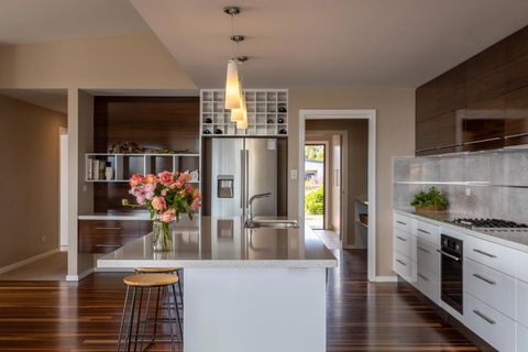 River Haven Serene Spacious With River Views - Accommodation Brisbane 3