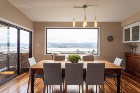 River Haven Serene Spacious With River Views - Accommodation Brisbane 1