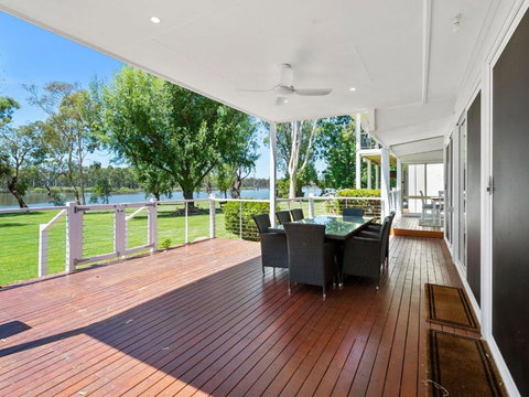 River Views - Accommodation Brisbane 0