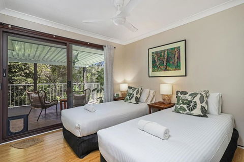 Riverfront Oasis In Elanora - Accommodation Brisbane 3