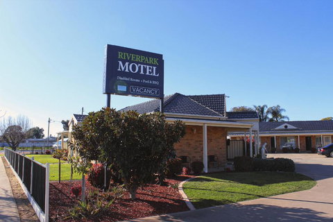 RiverPark Motel - Accommodation Brisbane 0