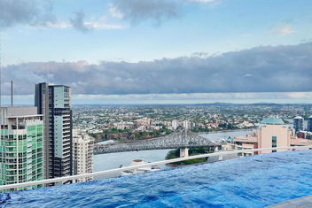 Riverside Story Retreat At Queen Street with Accommodation Brisbane