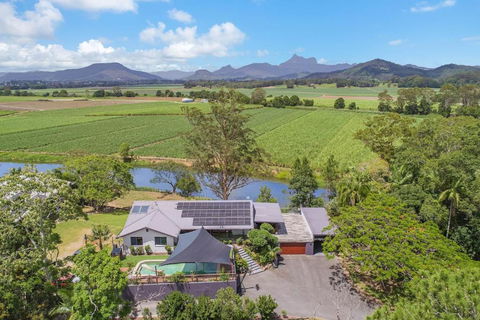 Riverview Homestead - Bring The Boat! - Accommodation Brisbane 0