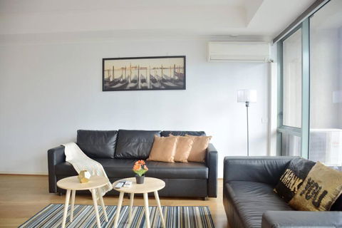 RiverView Spacious 3BR2Bath2Car WifiPoolGym Crown - Accommodation Brisbane 0