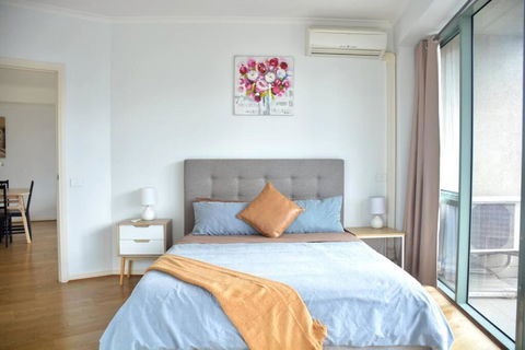 RiverView Spacious 3BR2Bath2Car WifiPoolGym Crown - Accommodation Brisbane 1