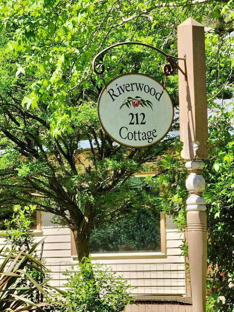 Riverwood Cottage, Accessible Accommodation - Accommodation Brisbane 0