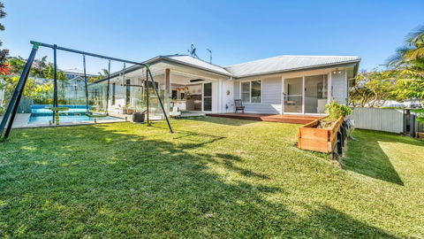 Riviera - Pool & Quick Walk To Centre - Accommodation Brisbane 0