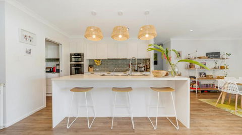 Riviera - Pool & Quick Walk To Centre - Accommodation Brisbane 2