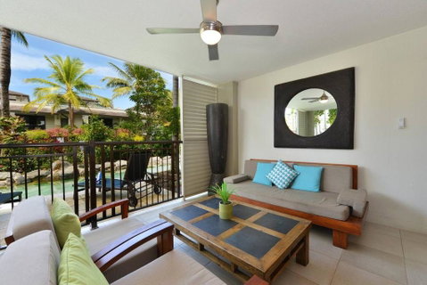 Resort-style Swim Out - A True Tropical Oasis - Accommodation Brisbane 1