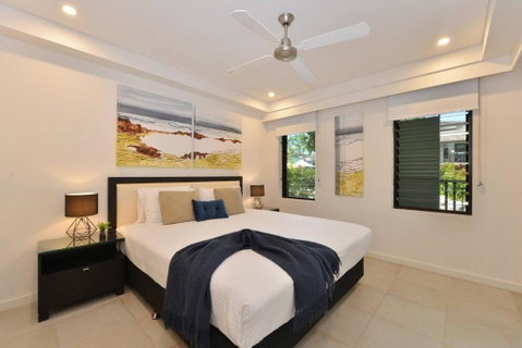 Resort-style Swim Out - A True Tropical Oasis - Accommodation Brisbane 2