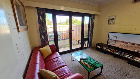 Rise N Shine - Affordable 50sqm Garden Apartment - Accommodation Brisbane 2