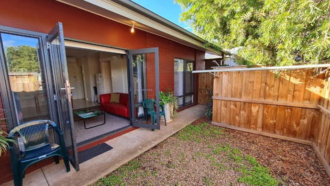 Rise N Shine - Affordable 50sqm Garden Apartment - Accommodation Brisbane 0