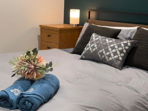 Royal Romanesque Holiday House In Dakabin - Accommodation Brisbane 3
