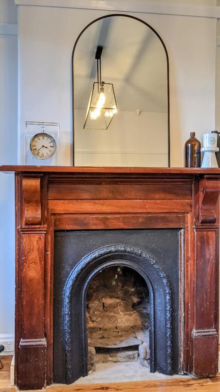 Roseland Cottage - CBD Heritage - Accommodation Brisbane 1