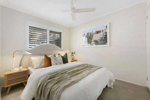 Riviera Road Miami - 4BRM Dual Villa - Accommodation Brisbane 1