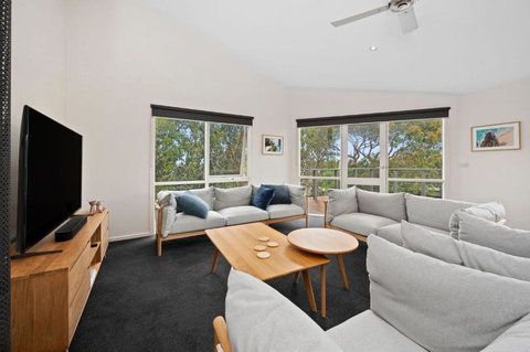 Roadknight Ocean Road View 236 - Accommodation Brisbane 1