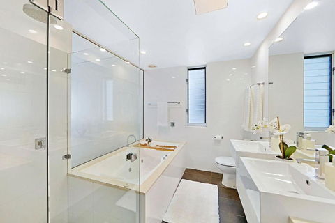 Rockpool No 4 Beachfront Unit - Accommodation Brisbane 3