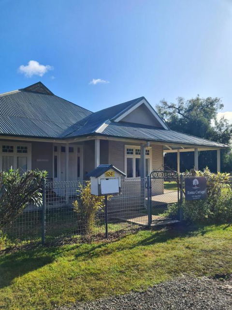 Roma Cottage On Roma Orchard - Accommodation Brisbane 1
