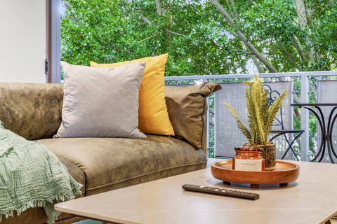 Rooftop 2 Bed Apt With Terrace At Newtown - Accommodation Brisbane 2