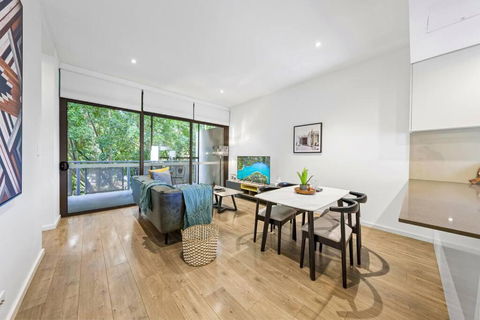 Rooftop 2 Bed Apt With Terrace At Newtown - Accommodation Brisbane 1