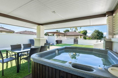 Rooftop Tranquility At Stunning Temple Resort - Accommodation Brisbane 0