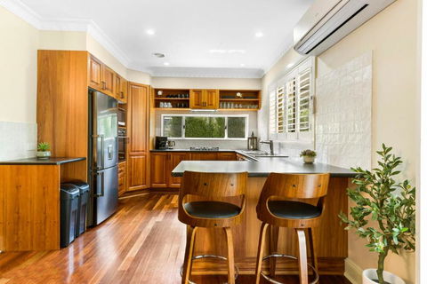 Roselawn Manor - 5 Bedroom Entertainer - Accommodation Brisbane 0