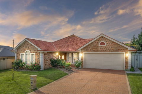 Roselawn Manor - 5 Bedroom Entertainer - Accommodation Brisbane 1