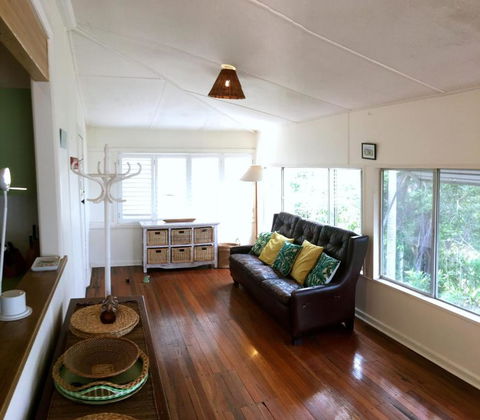 Rosemaree, 24 East Street - Accommodation Brisbane 1