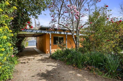 Roses On The River - An Absolute River Frontage Cottage - Accommodation Brisbane 1