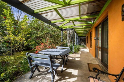 Roses On The River - An Absolute River Frontage Cottage - Accommodation Brisbane 2