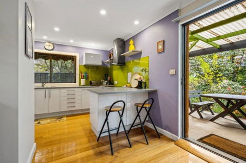 Roses On The River - An Absolute River Frontage Cottage - Accommodation Brisbane 3