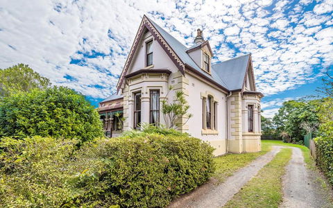 Rosslyn - Accommodation Brisbane 0