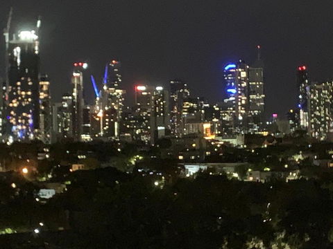 Royal Lodge - A Luxury Lifestyle - Accommodation Brisbane 3