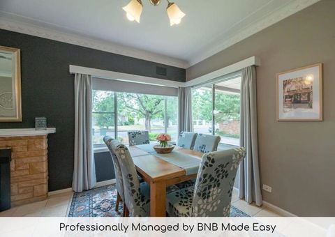 Roycox Cottage - Charming Escape, Fireplace - Accommodation Brisbane 0