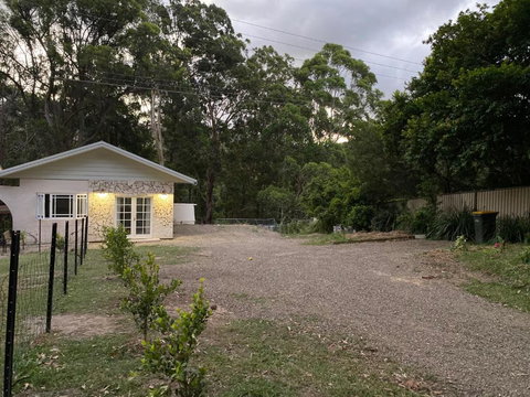Rural Granny Flat - Pet Friendly - Accommodation Brisbane 2