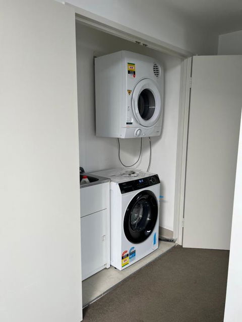 Ryde Top Floor - Accommodation Brisbane 1