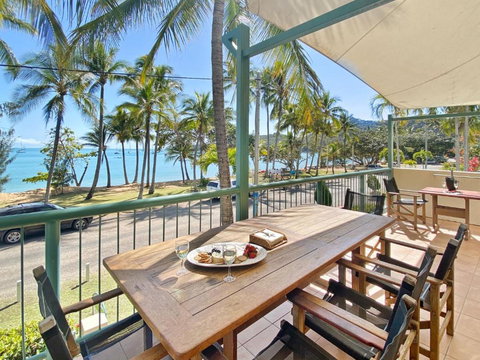 Sails On Horseshoe Apartment 4 - Accommodation Brisbane 0