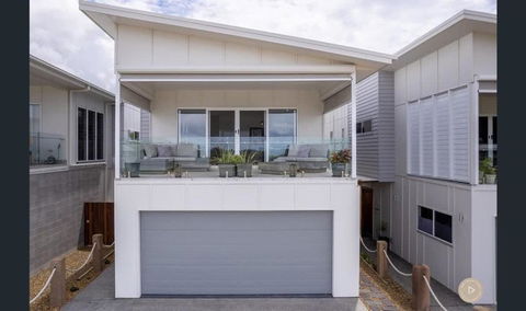 Salt Zen Holiday Townhouse - Accommodation Brisbane 0