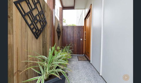 Salt Zen Holiday Townhouse - Accommodation Brisbane 1