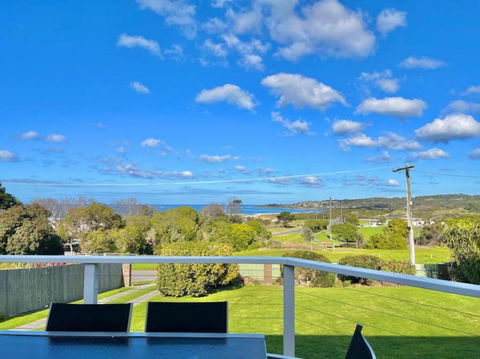 Saltwater Haven - Pets Welcome. Wifi. Amazing View - Accommodation Brisbane 0