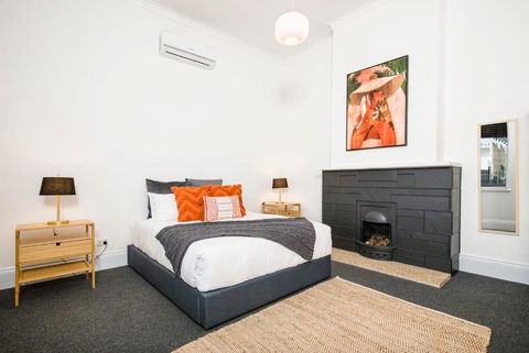 Salty Pines - 3BR House Glenelg South - Accommodation Brisbane 1