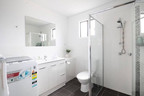 Salty Vibes - Accommodation Brisbane 2