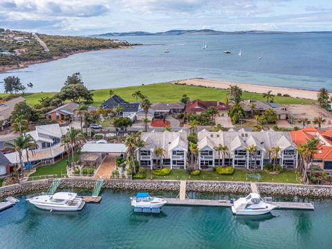 Salty Views - Accommodation Brisbane 1