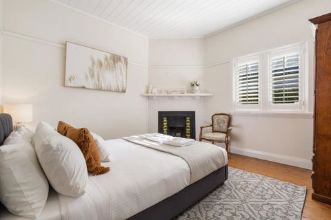 Sampson Cottage - Historic Charm - Accommodation Brisbane 1
