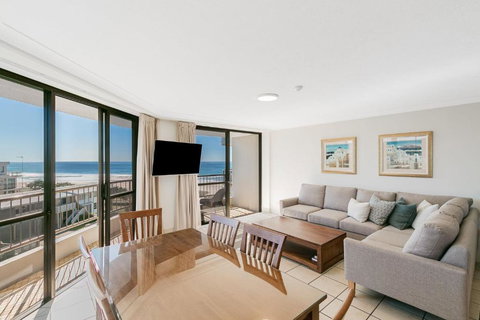 San Simeon 33 - Accommodation Brisbane 1