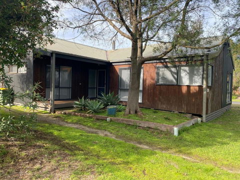 Sanders Beach House - Accommodation Brisbane 0