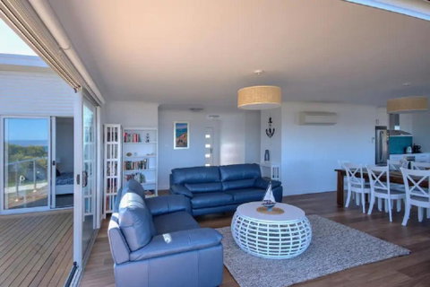Sandbar Beach House - Accommodation Brisbane 2